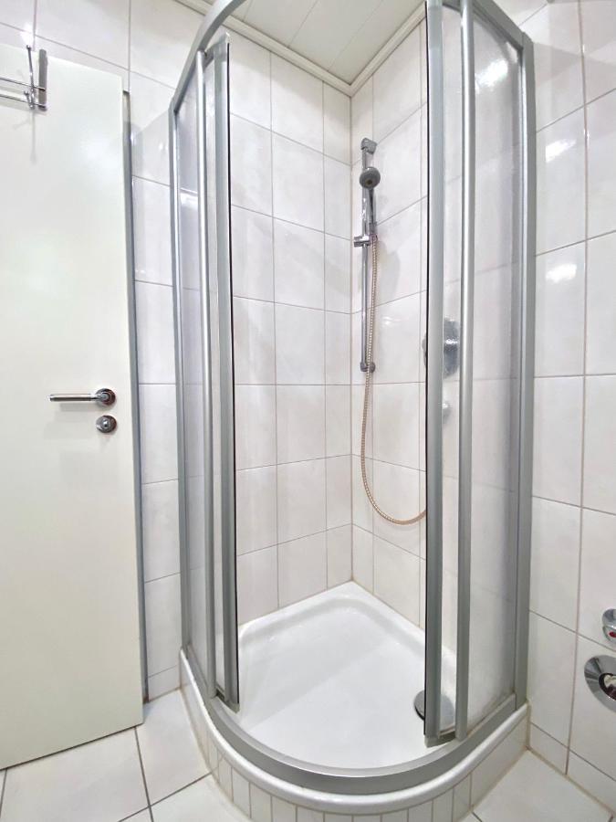 Auszeit Apartment: Downtown Harbor Retreat With Fast Internet * Friedrichshafen