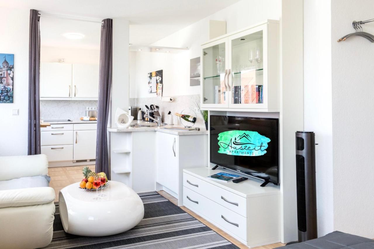 Auszeit Apartment: Downtown Harbor Retreat With Fast Internet Apartment Friedrichshafen