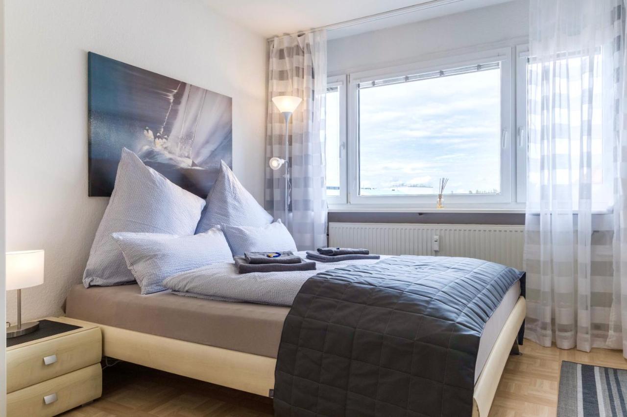 Apartment Auszeit Apartment: Downtown Harbor Retreat With Fast Internet Friedrichshafen